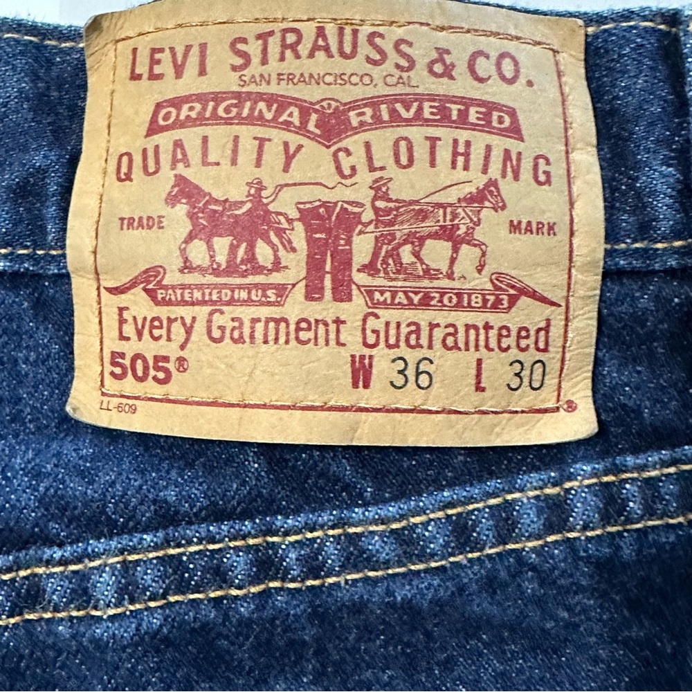 Levi’s men’s 36/30 505 denim jeans dark wash with front zip straight leg - Picture 7 of 10